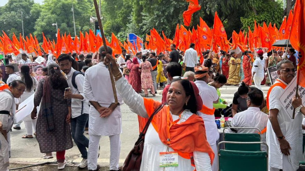 Bangladeshi hindu ; बांग्लादेश में हिन्दुओं पर हो रहे अत्याचार के विरोध भारत में रोष, प्रदर्शन 2 Untitled design 88